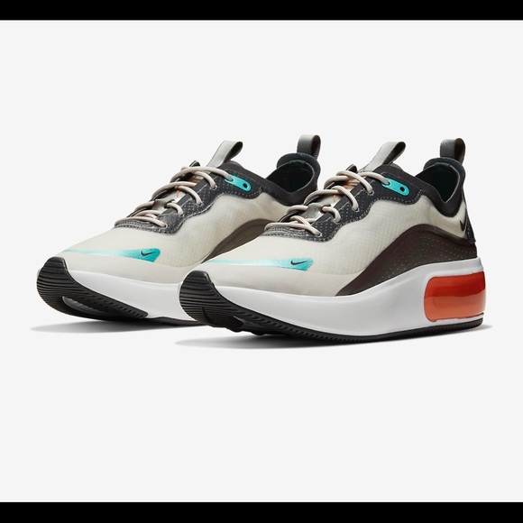 Nike Shoes - Nike Air Max Dia SE Sneaker Womens Sz 9 NEW IN BOX
